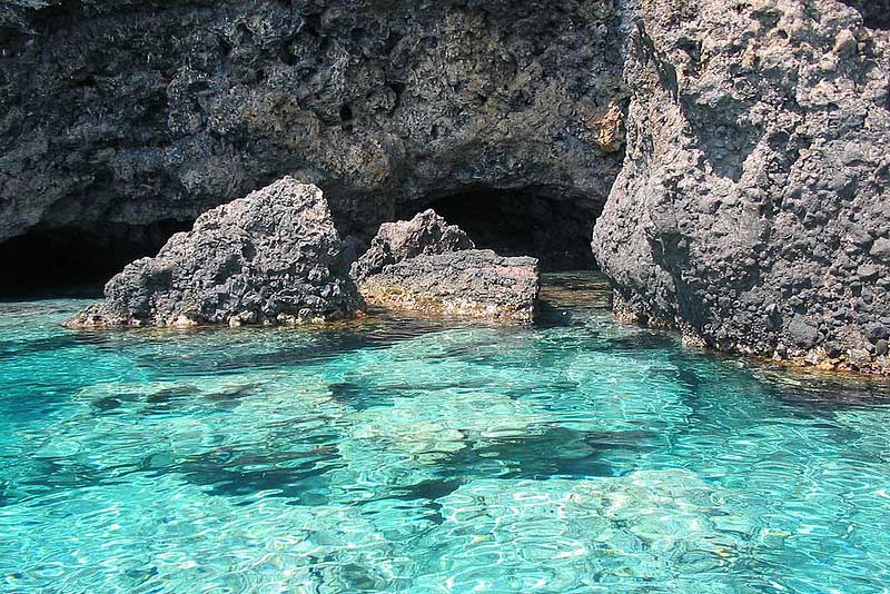 ustica sicilie zee baaien grotten