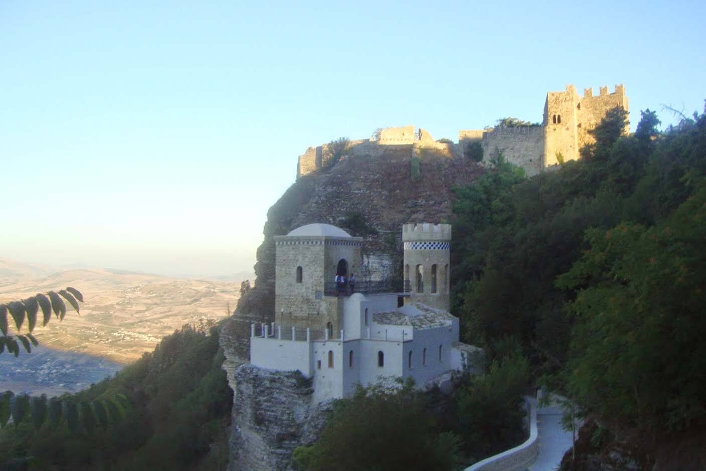 Erice prachtig middeleeuws dorp