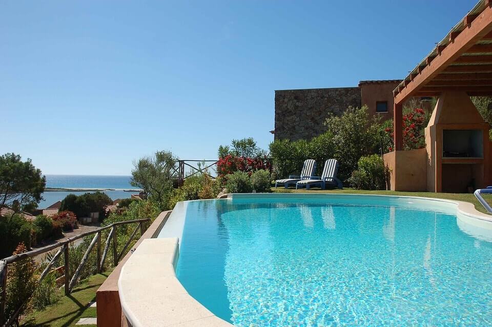 Soggiornare in un hotel sulla spiaggia vista mare in Sicilia
